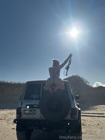 Jess / jessyleex nude photo #21