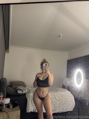 Jess / jessyleex nude photo #30