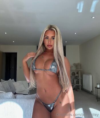 Jessy / jessyriley nude photo #7