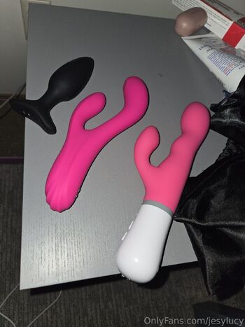 FriskyArtifac / jesylucy nude photo #2