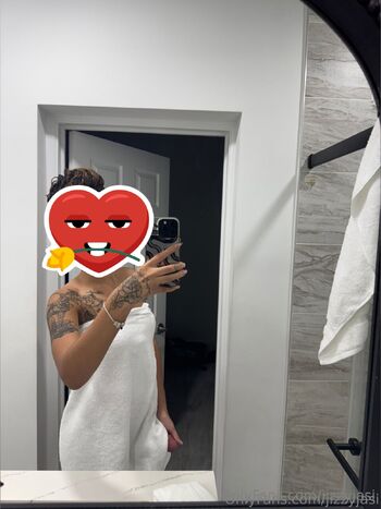 Jasmin / jizzyjasi nude photo #16
