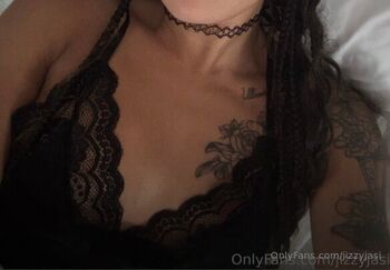 Jasmin / jizzyjasi nude photo #18