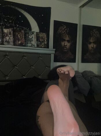 Jasmin / jizzyjasi nude photo #30