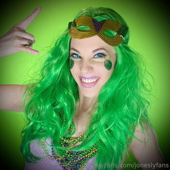 Michael and Lindsay Jone / joneslyfans nude photo #21