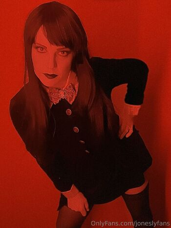 Michael and Lindsay Jone / joneslyfans nude photo #27