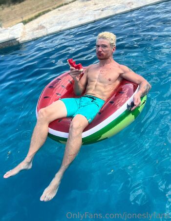 Michael and Lindsay Jone / joneslyfans nude photo #39