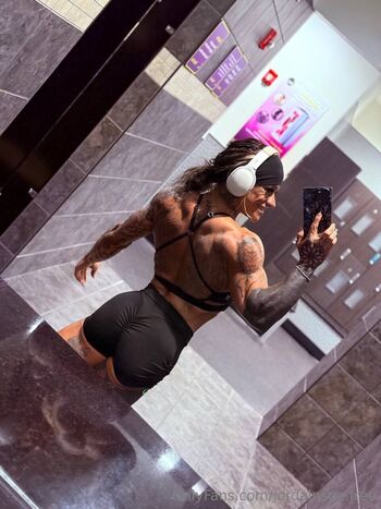 WET RN / jordainsue.free nude photo #4