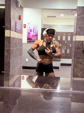 WET RN / jordainsue.free nude photo #5