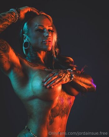 WET RN / jordainsue.free nude photo #11