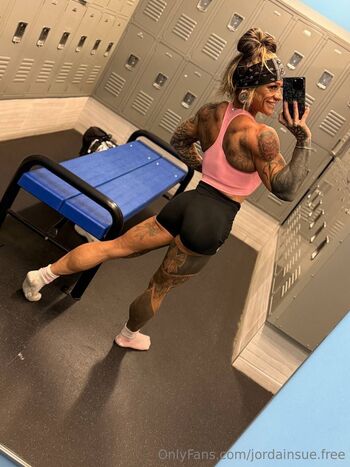 WET RN / jordainsue.free nude photo #29