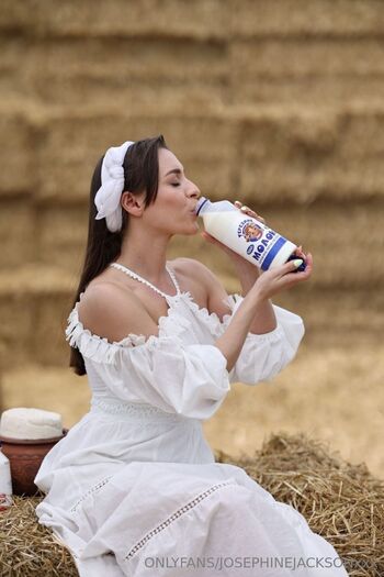 Josephine Jackso / josephinexxx / ta.sama.actorka nude photo #7