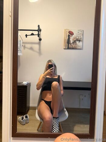 Aria / juicy.aria nude photo #5