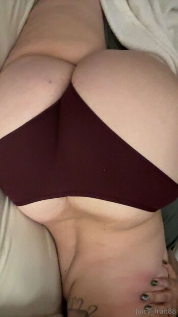 Juicy_Fruit8 / juicy_fruit88 nude photo #1