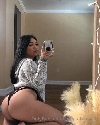 Cataley / juicycataleya1 / thick.cat23 / sweet_cataleya1 nude photo #16