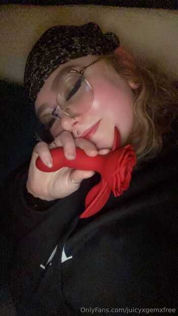 GE / juicyxgemxfree / juicyxgem nude photo #13