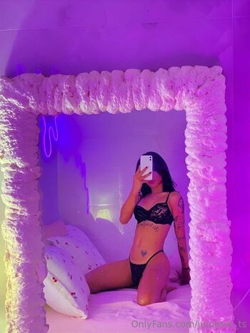 Juju / jujubest_ts nude photo #7