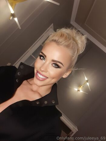 Juleeya Reutova FRE / juleeya_69 nude photo #12