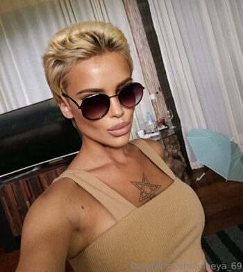 Juleeya Reutova FRE / juleeya_69 nude photo #13