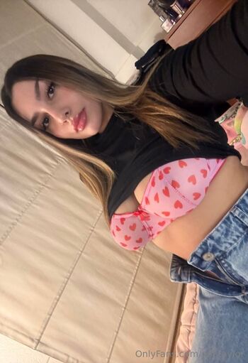 Juli 1 Latina Goddess / juli.taylor nude photo #26