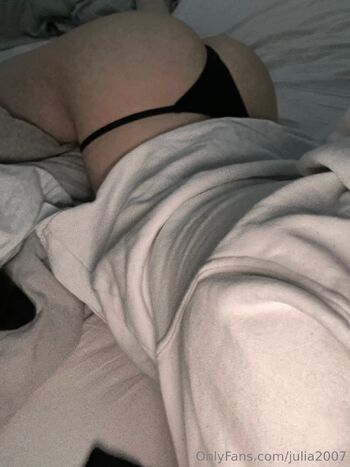 Julia / julia2007 nude photo #6