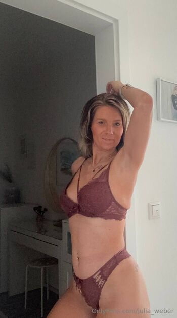 Julia / julia_weber nude photo #3