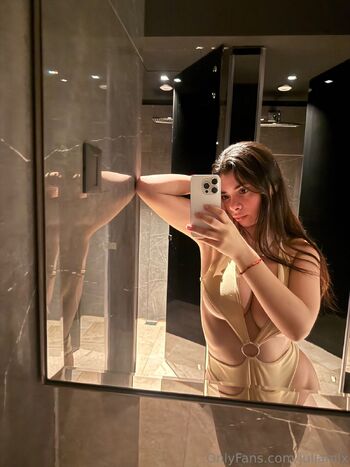 彡 𝓙𝓾𝓵𝓲𝓪 彡 / juliamlx nude photo #5