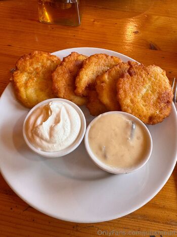 Juli Amou / juliamourr nude photo #3