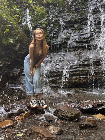 Juli Amou / juliamourr nude photo #10