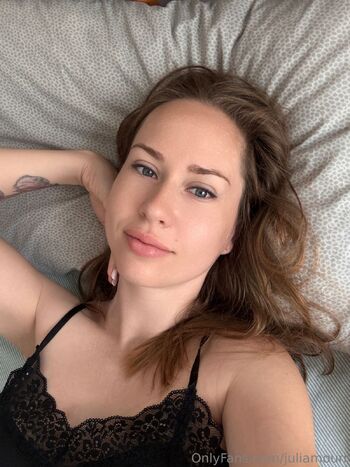 Juli Amou / juliamourr nude photo #12