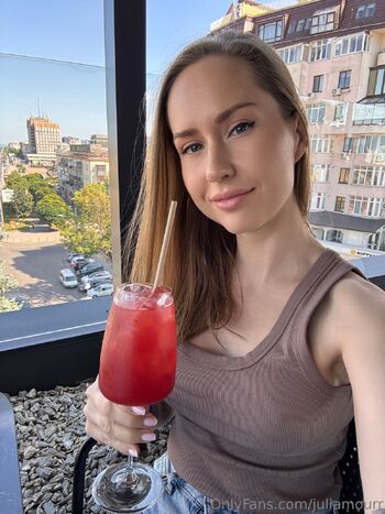 Juli Amou / juliamourr nude photo #15