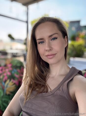 Juli Amou / juliamourr nude photo #20