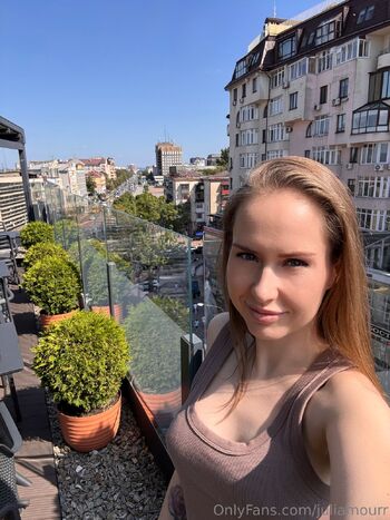 Juli Amou / juliamourr nude photo #21