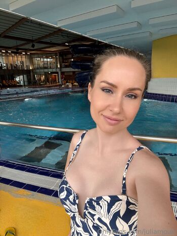 Juli Amou / juliamourr nude photo #25