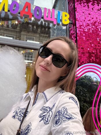 Juli Amou / juliamourr nude photo #29