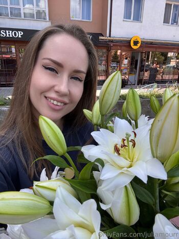 Juli Amou / juliamourr nude photo #31