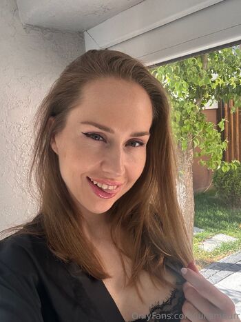 Juli Amou / juliamourr nude photo #38