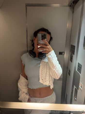 Julia Römmel / juliaroemmelt nude photo #5