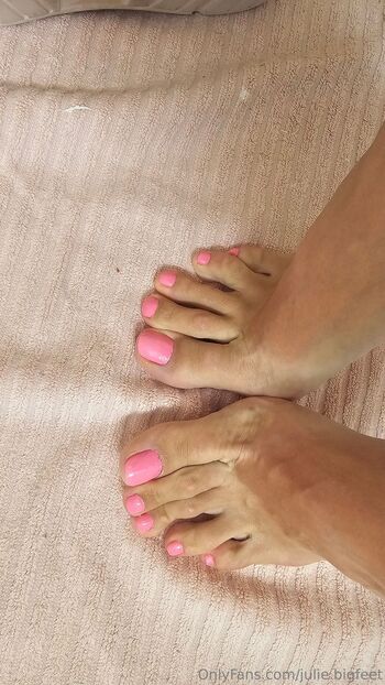 Julie Big Feet VI / julie.bigfeet / juliebigfeet nude photo #27