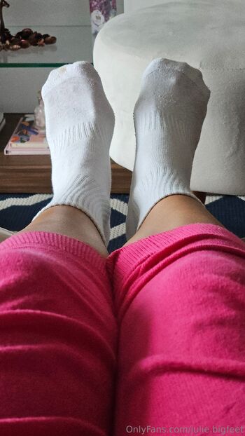 Julie Big Feet VI / julie.bigfeet / juliebigfeet nude photo #32