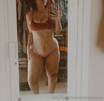 Juliet / julietaamieva nude photo #6