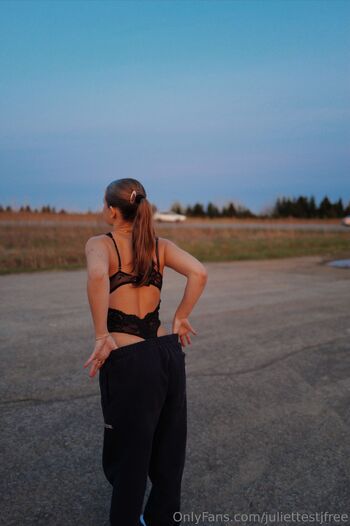 Juliettestj FRE / juliettestjfree nude photo #4