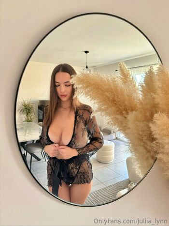 Julia Lyn / juliia_lynn nude photo #35