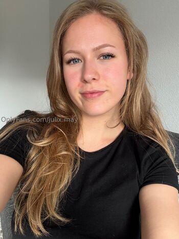 Juli / julix.may nude photo #1