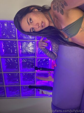 Jull / jullyjuicy nude photo #19