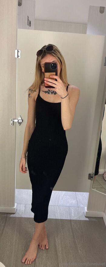 June Julie / junejuliet nude photo #1