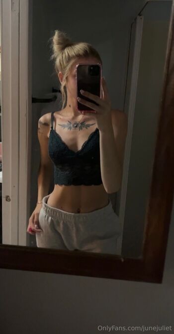 June Julie / junejuliet nude photo #10