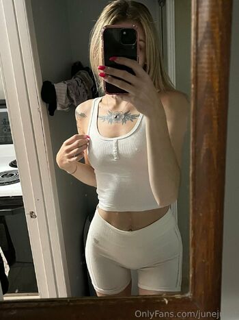 June Julie / junejuliet nude photo #17