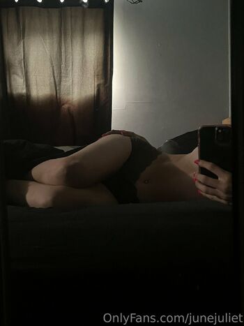 June Julie / junejuliet nude photo #22