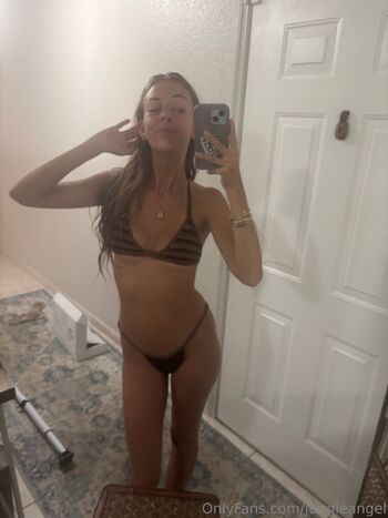 Leila Lov / jungleangel nude photo #15