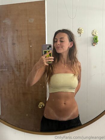 Leila Lov / jungleangel nude photo #39